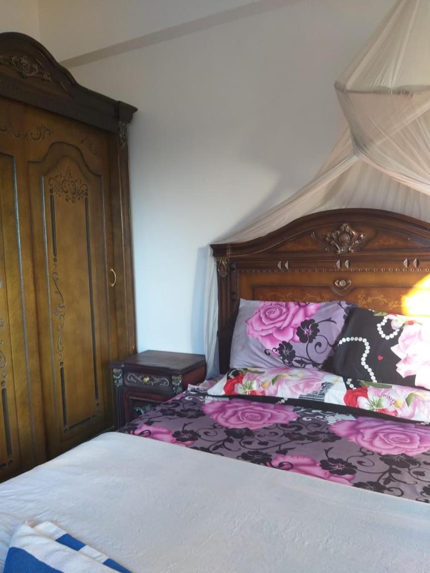 One Love Guesthouse & Restaurant ルクソール エクステリア 写真